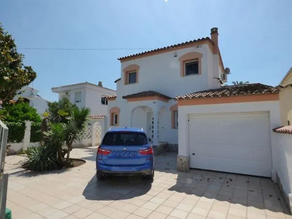 Cap Ras Villa Empuriabrava Spain